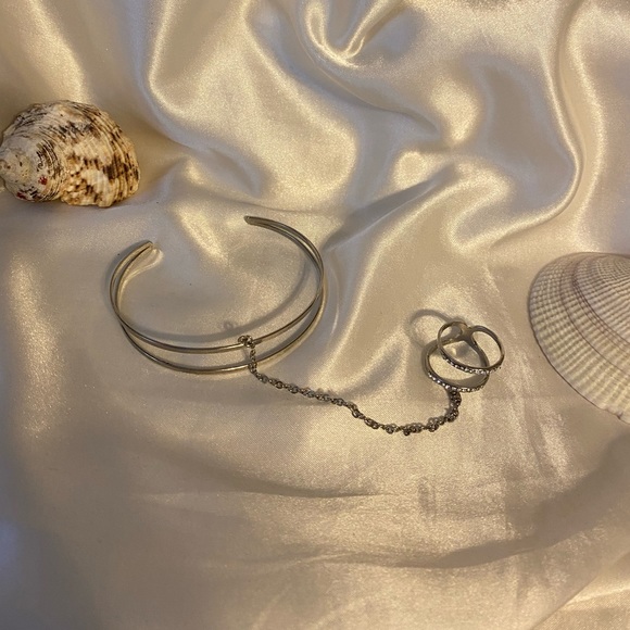 Silver Bracelet chained with silver diamond gemmed ring 💍 - Picture 4 of 13